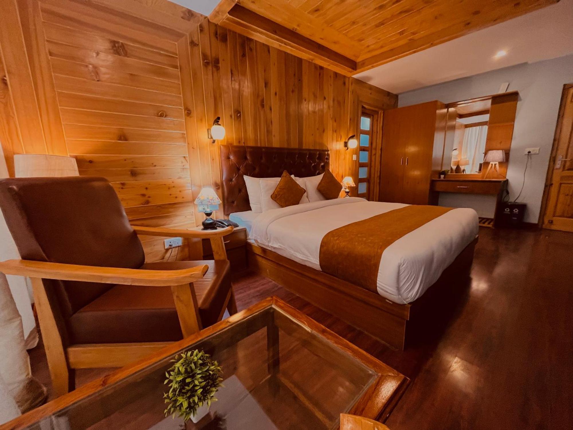 Vista Resort, Manali - ! Near Mall Road !! Hot & Cold Ac Rooms !! Best Selling !! Big Parking !! Luxury Collection !! Open Terrace !! Lift !! Playing Zone !! Property Of The Year ! ภายนอก รูปภาพ