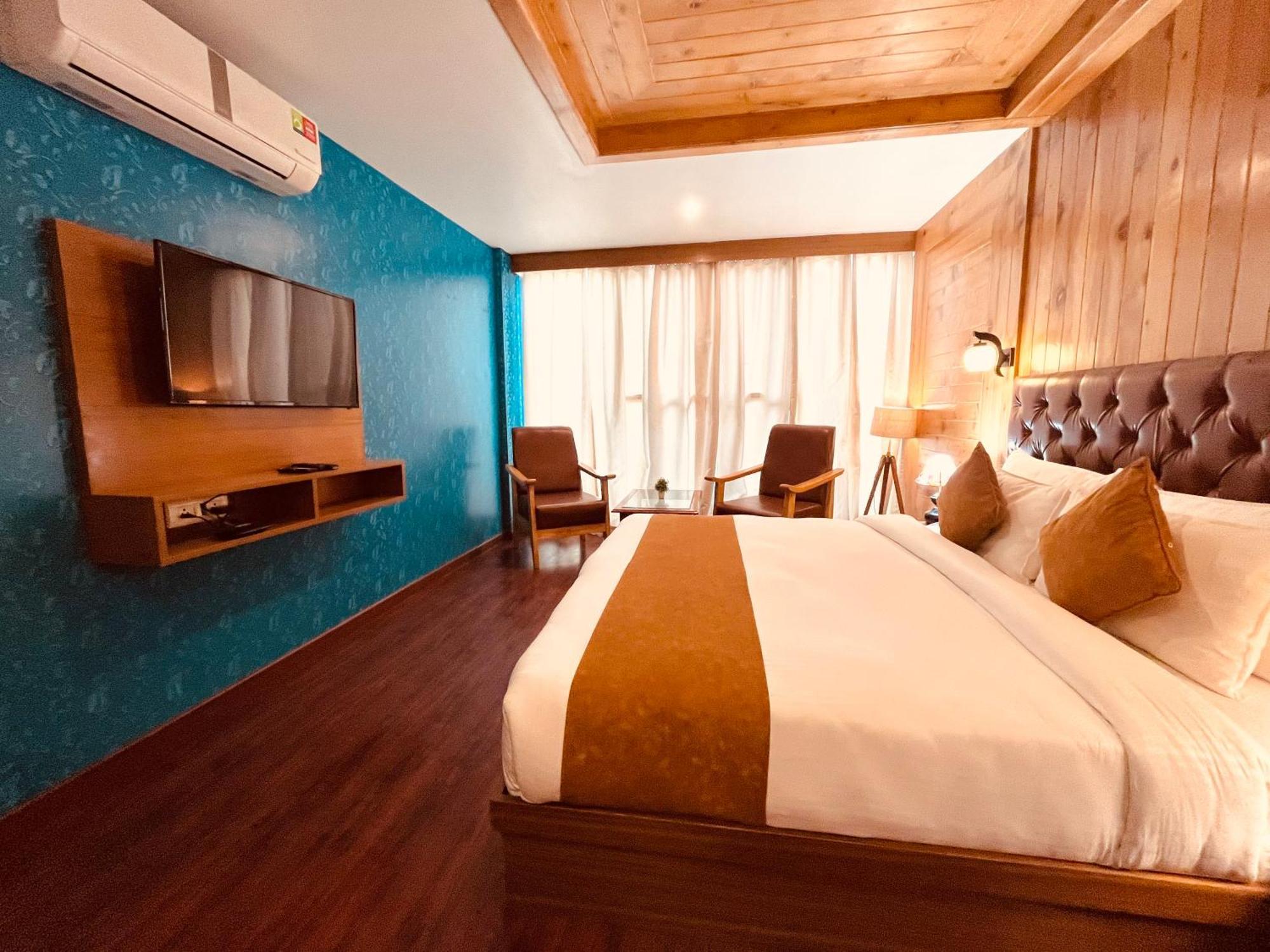 Vista Resort, Manali - ! Near Mall Road !! Hot & Cold Ac Rooms !! Best Selling !! Big Parking !! Luxury Collection !! Open Terrace !! Lift !! Playing Zone !! Property Of The Year ! ภายนอก รูปภาพ