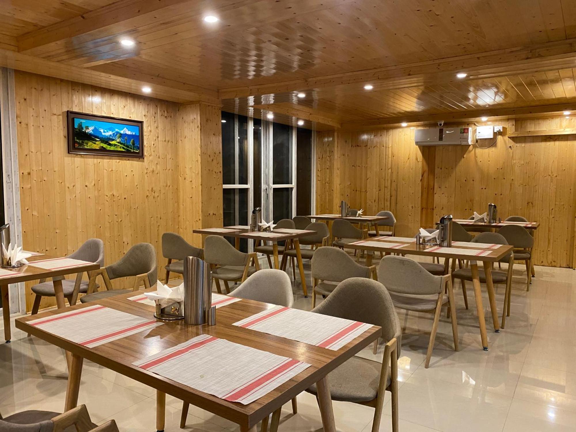 Vista Resort, Manali - ! Near Mall Road !! Hot & Cold Ac Rooms !! Best Selling !! Big Parking !! Luxury Collection !! Open Terrace !! Lift !! Playing Zone !! Property Of The Year ! ภายนอก รูปภาพ