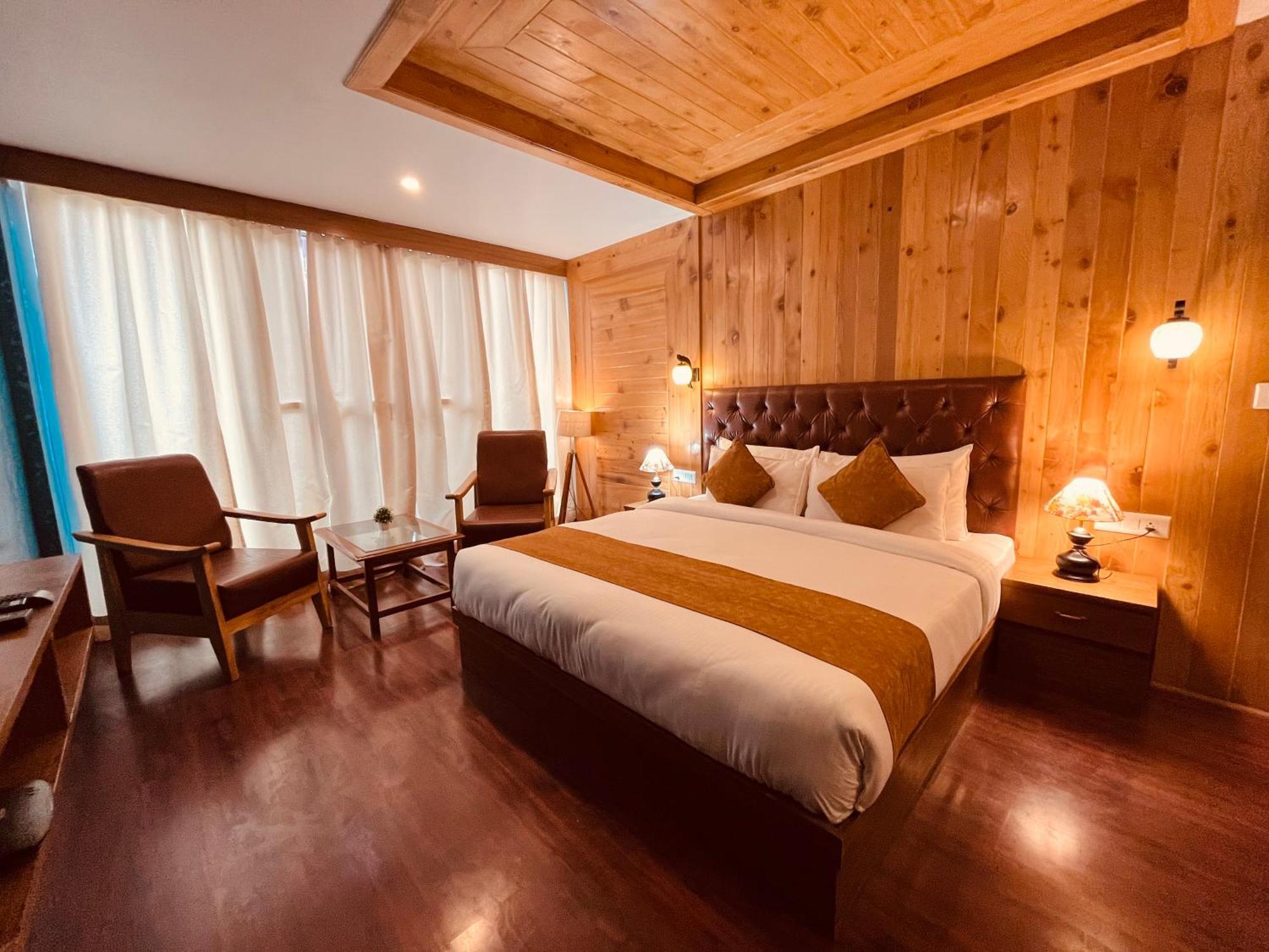 Vista Resort, Manali - ! Near Mall Road !! Hot & Cold Ac Rooms !! Best Selling !! Big Parking !! Luxury Collection !! Open Terrace !! Lift !! Playing Zone !! Property Of The Year ! ภายนอก รูปภาพ
